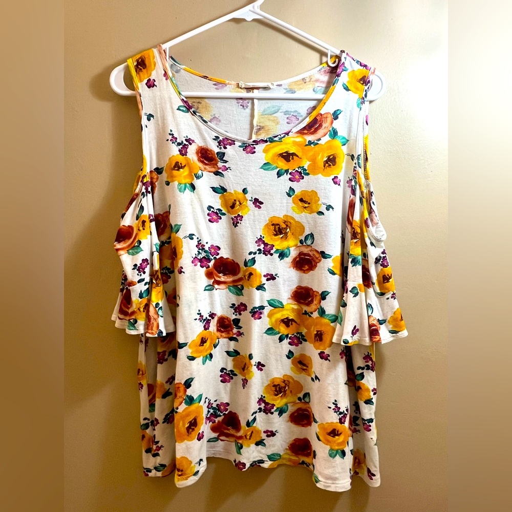 Entro by Anthropologie Floral off the shoulder Top Size Large